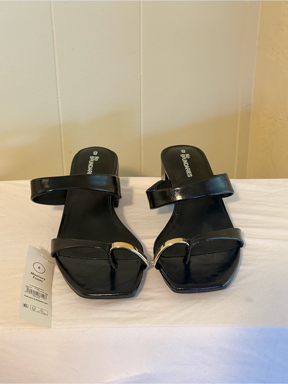 No boundaries Black Sandals Size 8
